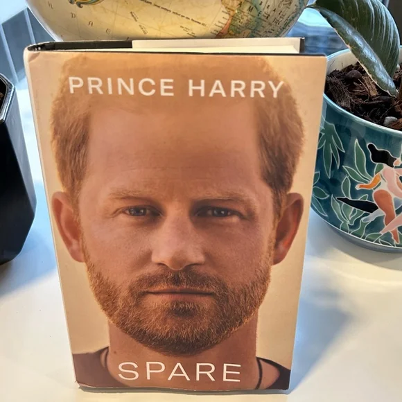 ✨4 for $60✨ Spare Book by Prince Harry, Duke of Sussex - Picture 1 of 2
